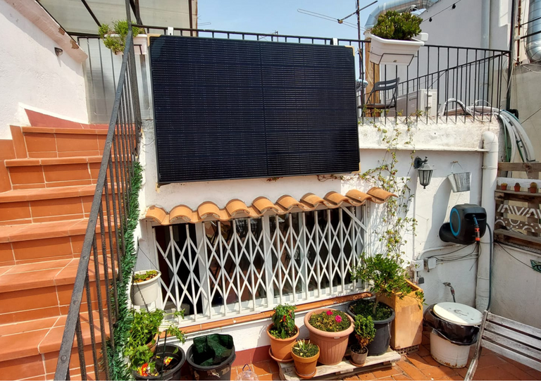 Placa Solar 420W con Micro-Inversor Deye 800W